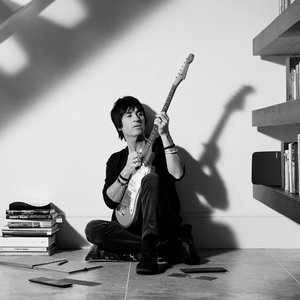 Johnny Marr image