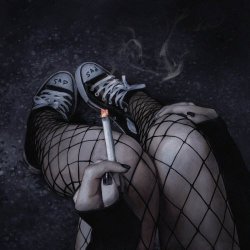 Vandal Moon - Sad Sad Girl (2023) [Single]