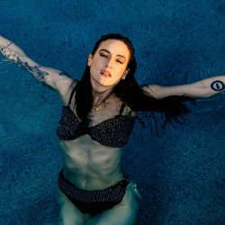 Jessie Frye - Night Swim (2025) [Single]