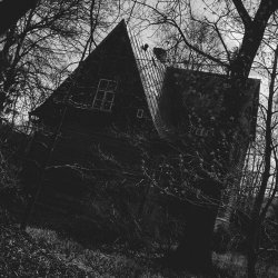 Tolmupea - Kummitusmaja (2025) [Single]